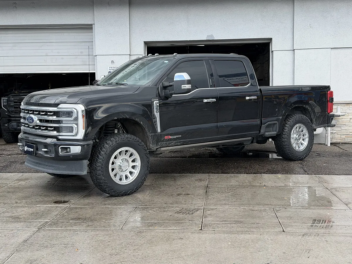 2024 Ford F-350 with Polished Silver Method MR709 Rims