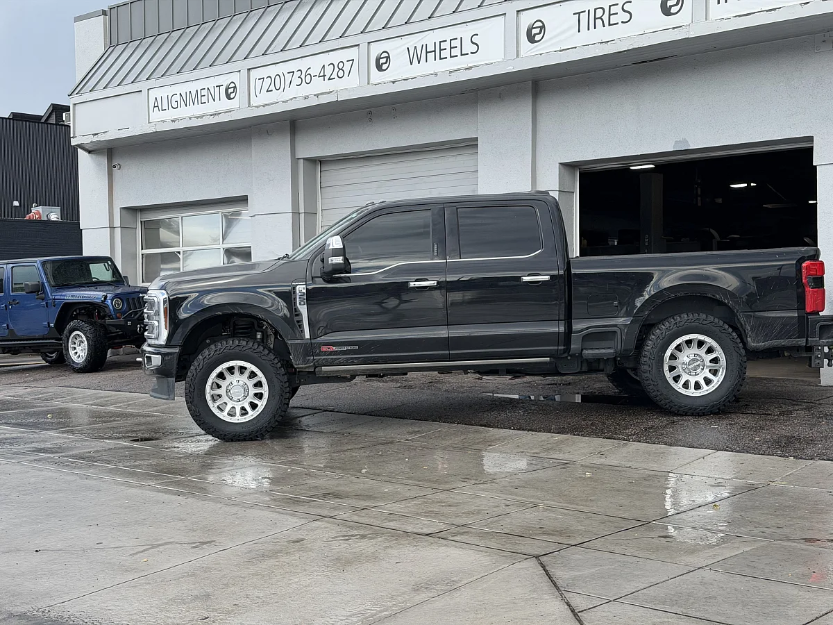 2024 Ford F-350 Method MR709 Polished Silver Wheel