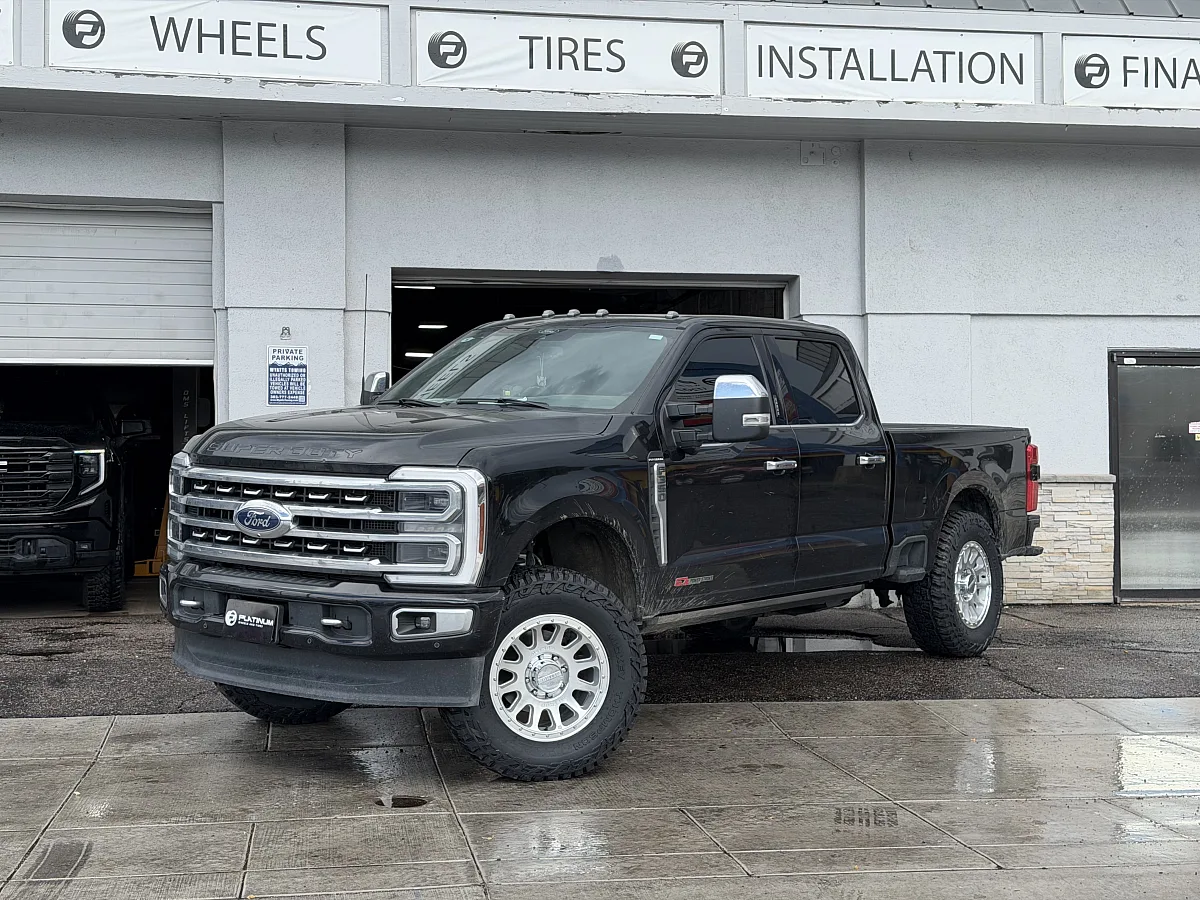Method MR709 Polished Silver on 2024 Ford F-350