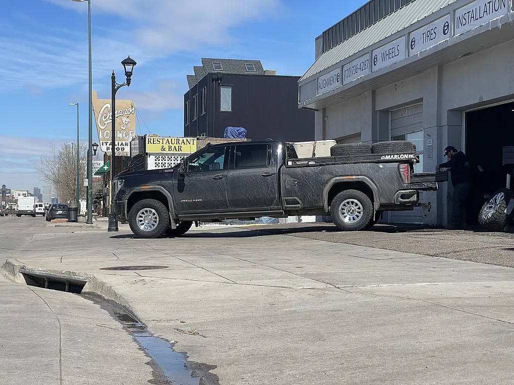 2025 GMC Sierra 3500HD with Method MR709 Polished Silver Wheels