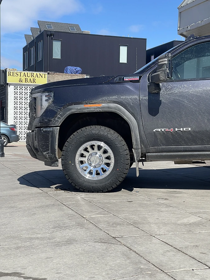 2025 GMC Sierra 3500HD Method MR709 Polished Silver Wheel