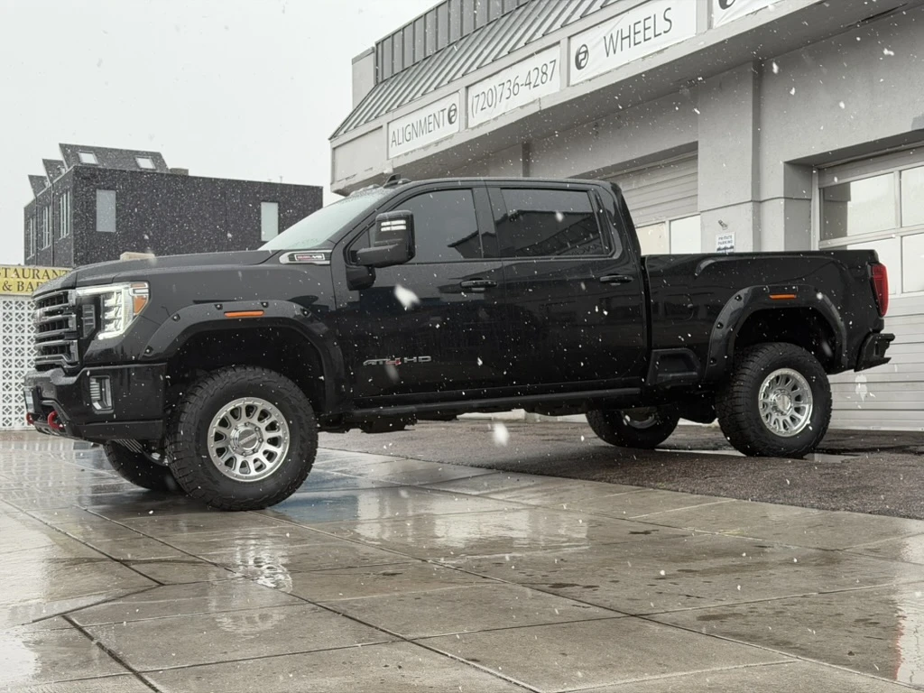 Polished Silver Method MR709 on 2026 GMC Sierra 3500HD