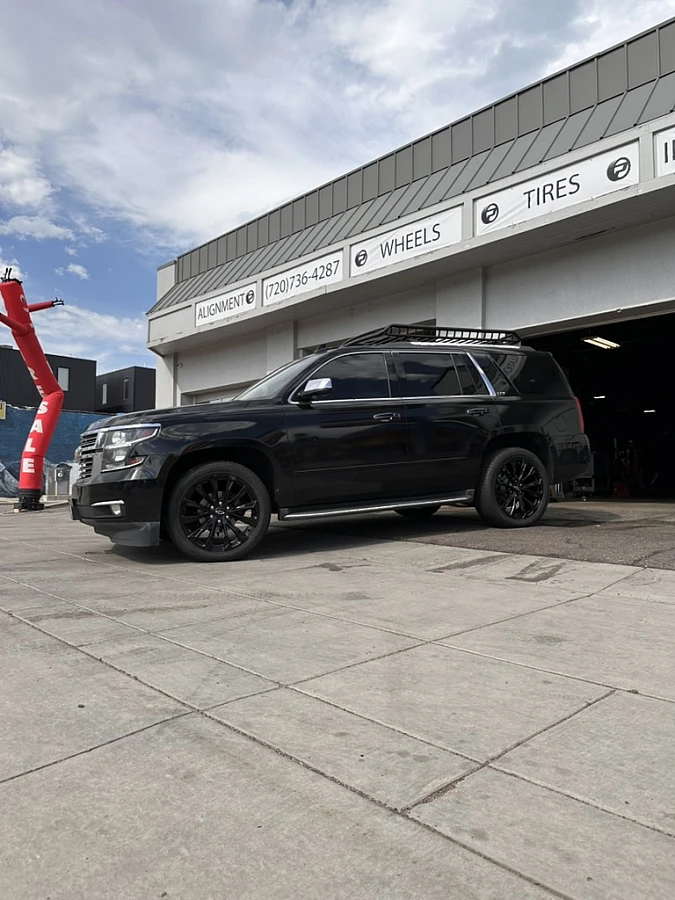 Replica Wheels 22" Denali 1107 Black on 2020 Chevrolet Tahoe