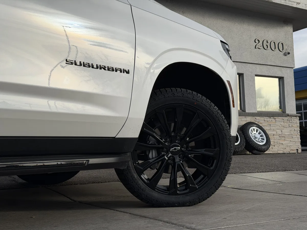 2024 Chevrolet Suburban Replica Wheels 22" Denali 1107 Black Wheel