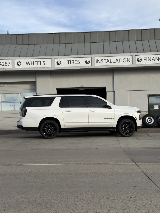 Replica Wheels 22" Denali 1107 Black Rim on 2024 Chevrolet Suburban