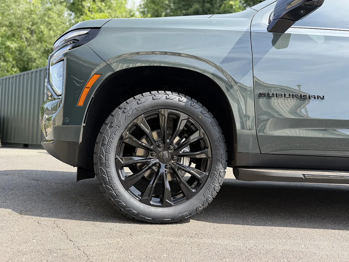2026 Chevrolet Suburban with Replica Wheels 22" Denali 1107 Black Wheels
