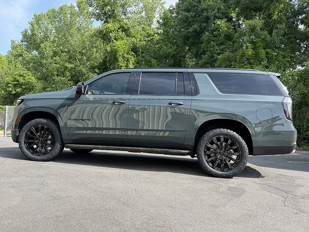 Replica Wheels 22" Denali 1107 Black Rim on 2026 Chevrolet Suburban