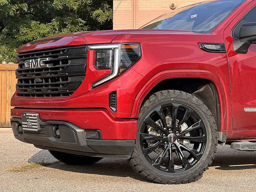 2026 GMC Sierra 1500 with Black Replica Wheels 22" Denali 1107 Rims
