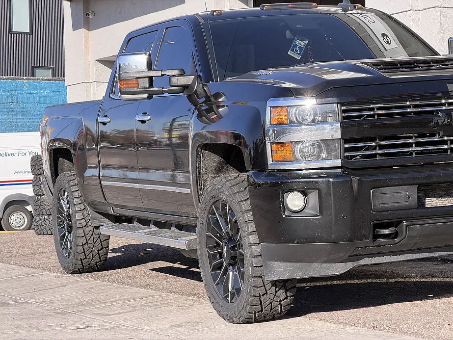 2016 Chevrolet Silverado 2500HD with Replica Wheels 22" High Country 8x180mm Style 1140 Black and Milled Rims