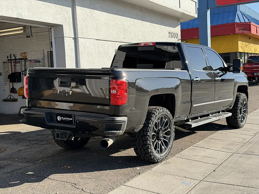 2016 Chevrolet Silverado 2500HD Replica Wheels 22" High Country 8x180mm Style 1140 Black and Milled Wheel