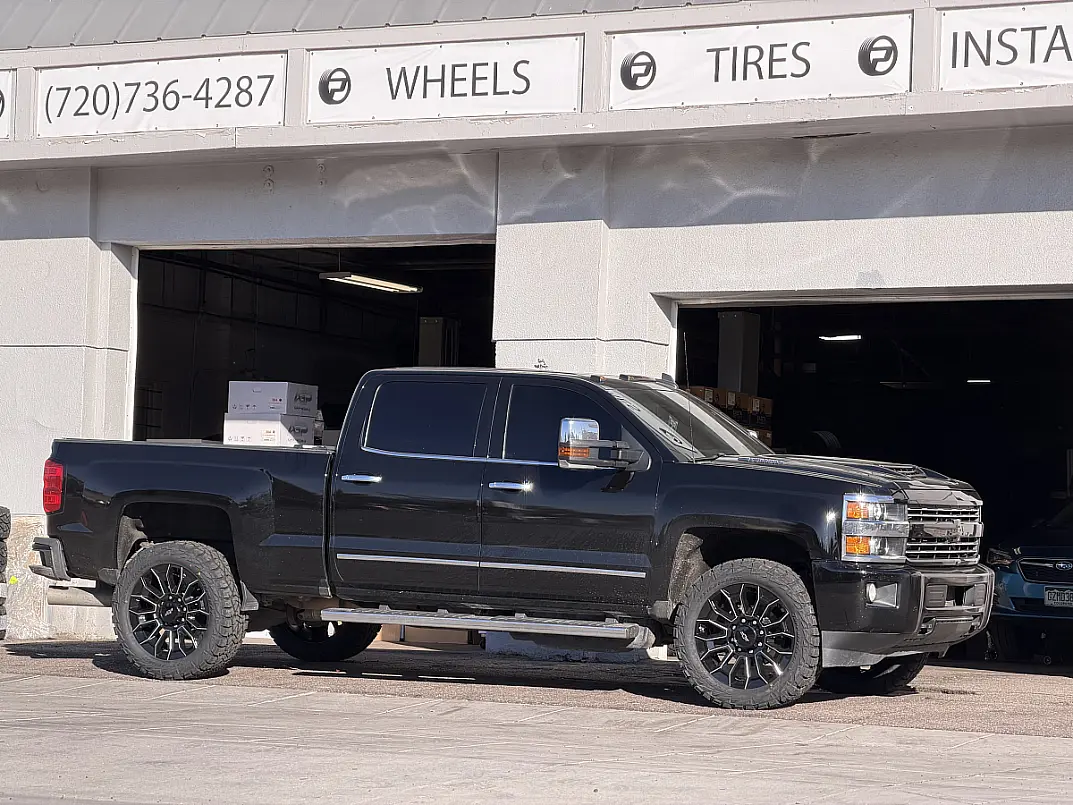 Replica Wheels 22" High Country 8x180mm Style 1140 Black and Milled on 2016 Chevrolet Silverado 2500HD