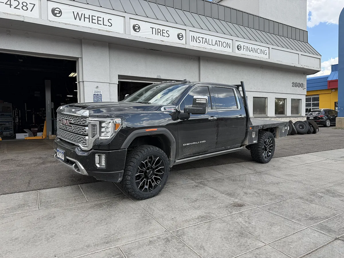 2021 GMC Sierra 3500HD with Black and Milled Replica Wheels 22" High Country 8x180mm Style 1140 Rims
