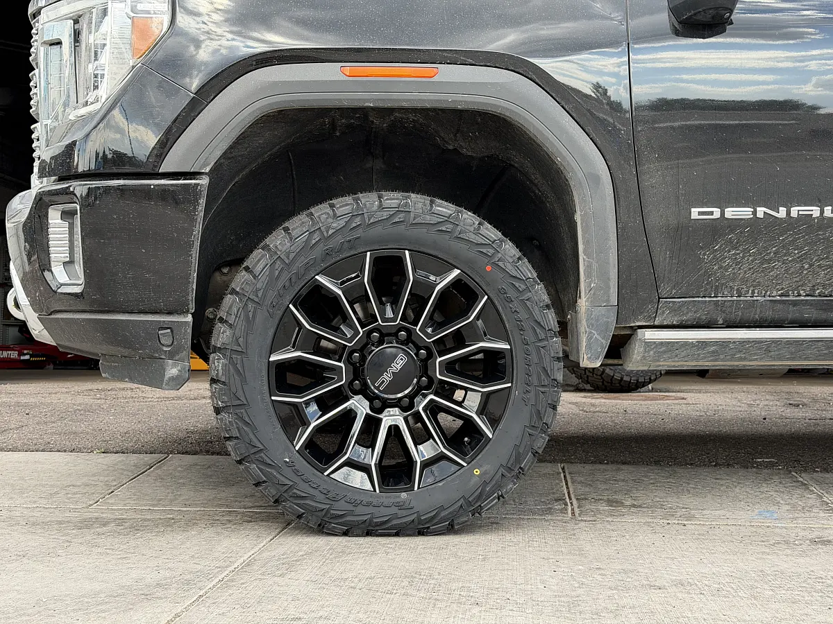 Replica Wheels Black and Milled 22" High Country 8x180mm Style 1140 Wheel on 2021 GMC Sierra 3500HD