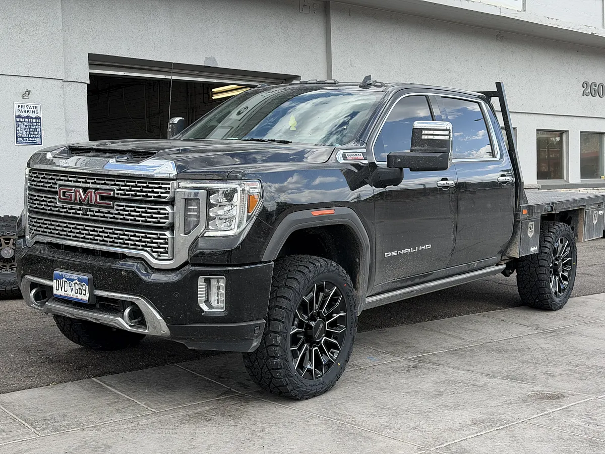 2021 GMC Sierra 3500HD Running Replica Wheels 22" High Country 8x180mm Style 1140 Black and Milled