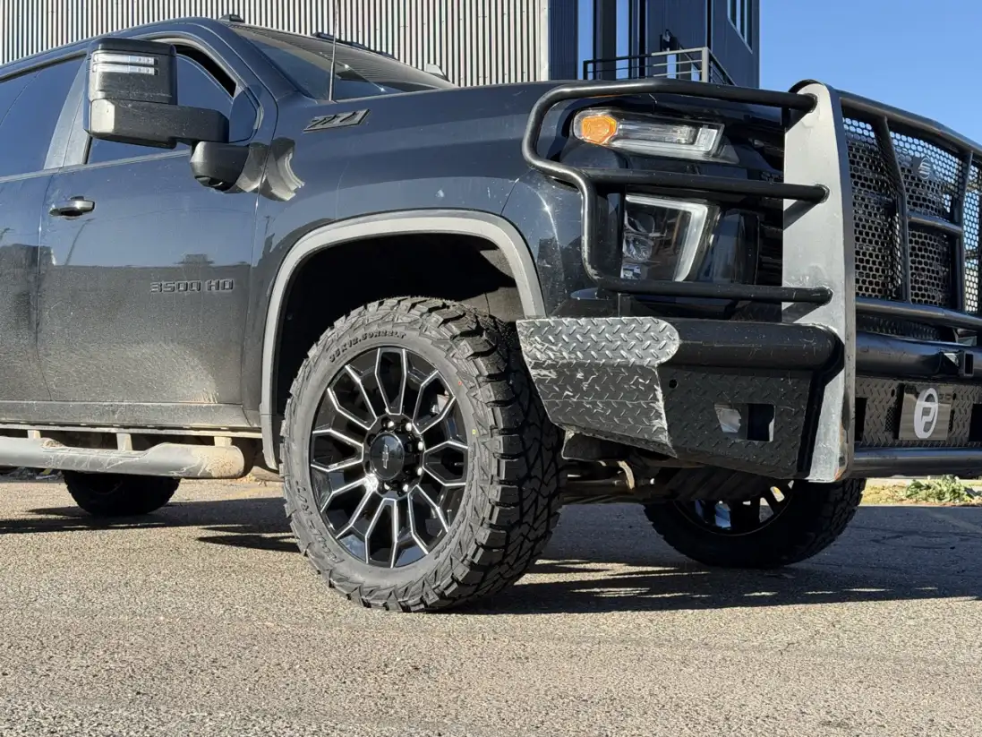 2024 Chevrolet Silverado 3500HD Running Replica Wheels 22" High Country 8x180mm Style 1140 Black and Milled