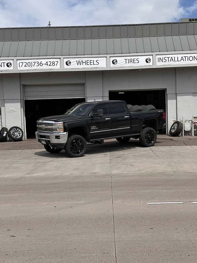Black Replica Wheels 22" High Country 8x180mm Style 1140 on 2016 GMC Sierra 2500HD