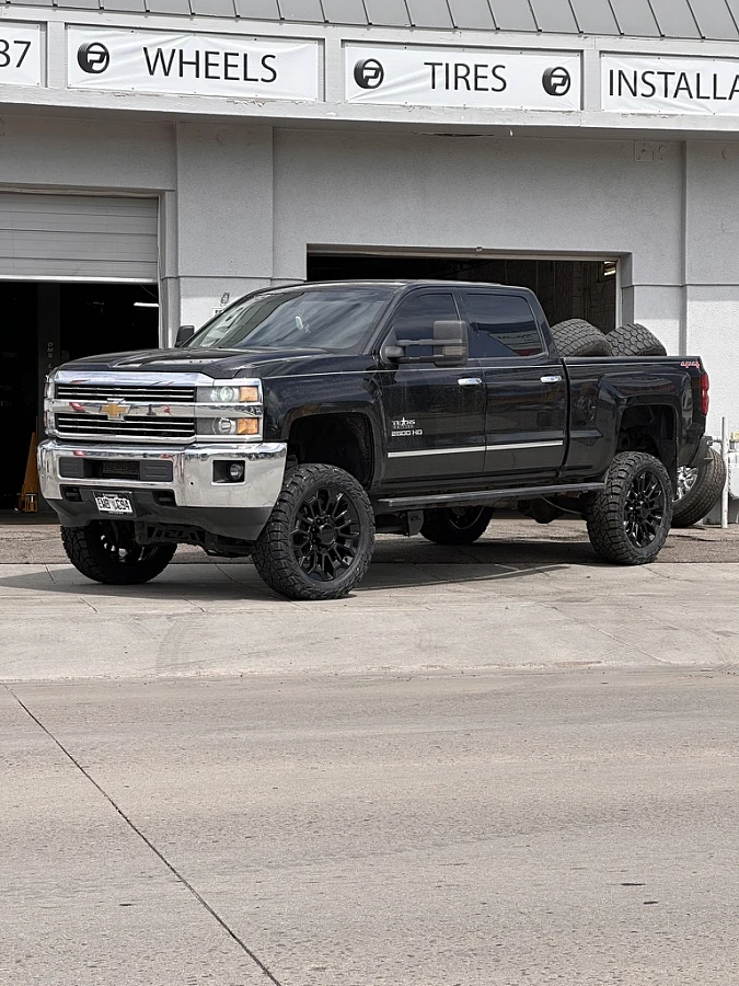 Replica Wheels 22" High Country 8x180mm Style 1140 Black Rim on 2016 GMC Sierra 2500HD