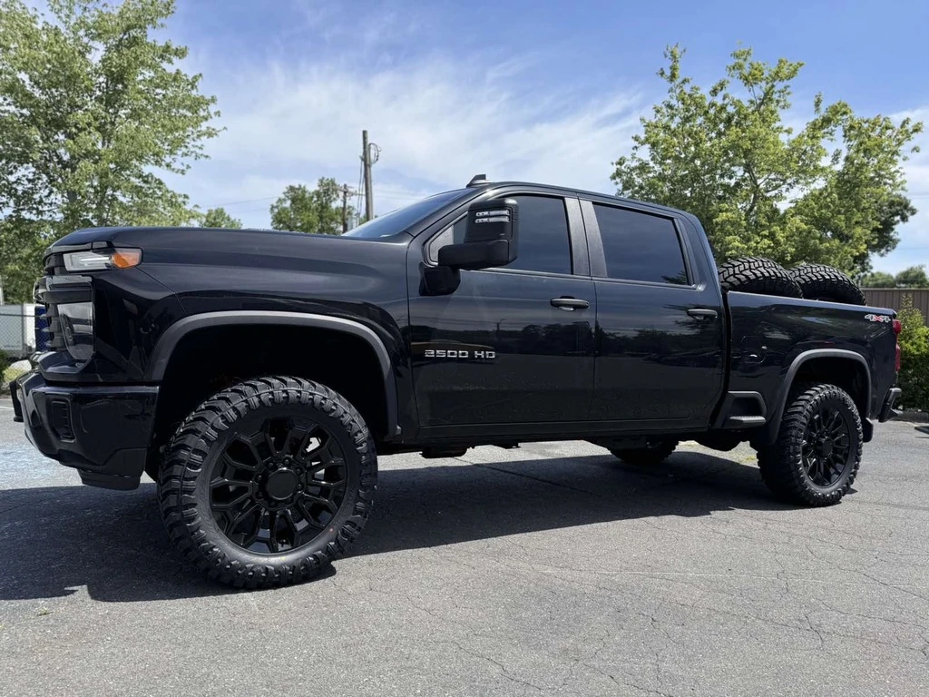 Replica Wheels Black 22" High Country 8x180mm Style 1140 Wheel on 2025 Chevrolet Silverado 2500HD