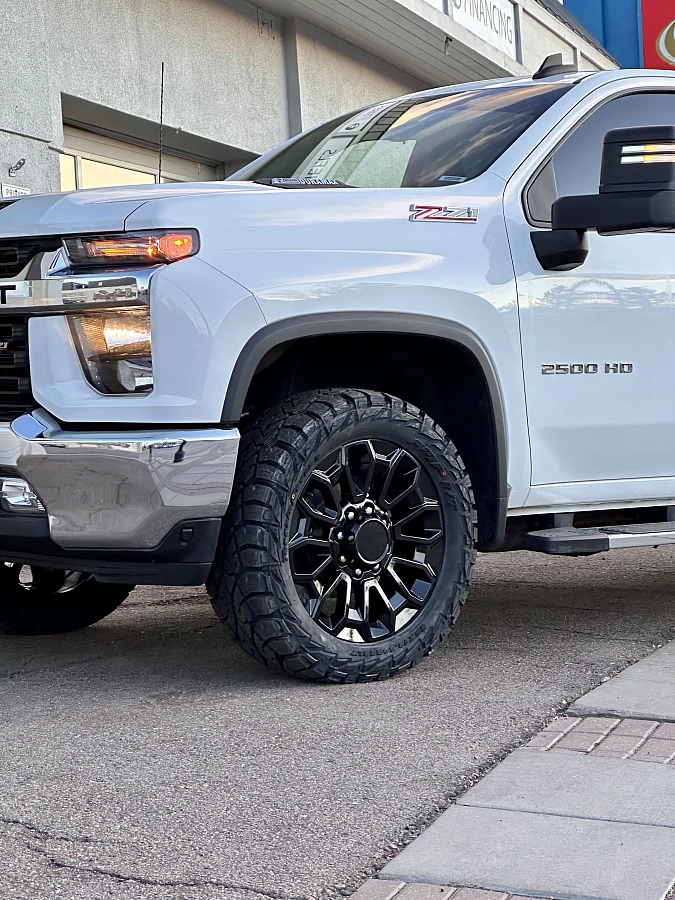 Replica Wheels 22" High Country 8x180mm Style 1140 Black Rim on 2025 Chevrolet Silverado 2500HD