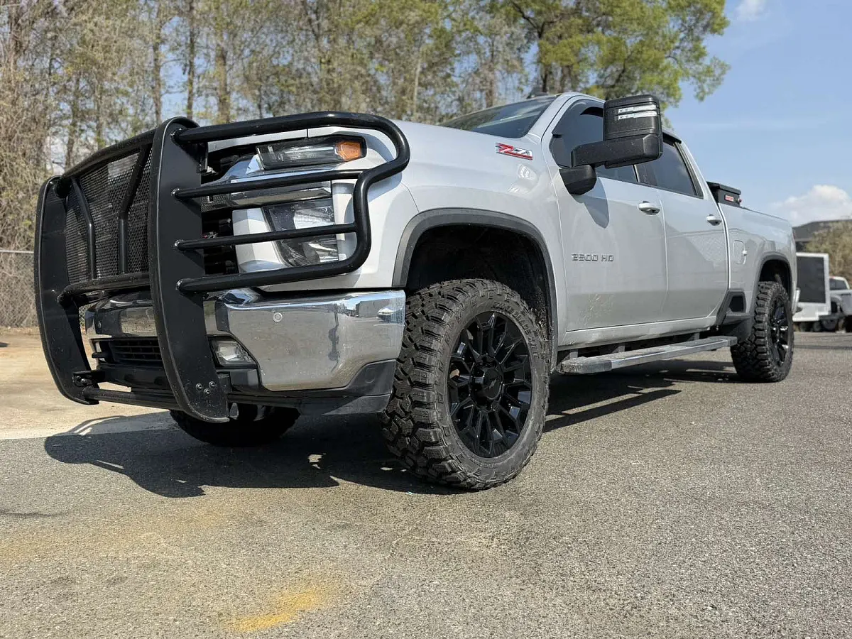 2026 Chevrolet Silverado 2500HD with Replica Wheels 22" High Country 8x180mm Style 1140 Black Rims