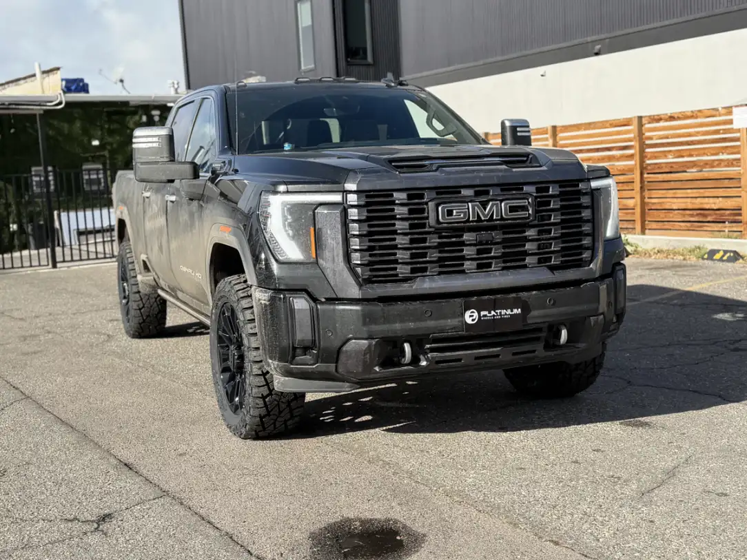 2026 GMC Sierra 2500HD Equipped with Replica Wheels 22" High Country 8x180mm Style 1140 Black