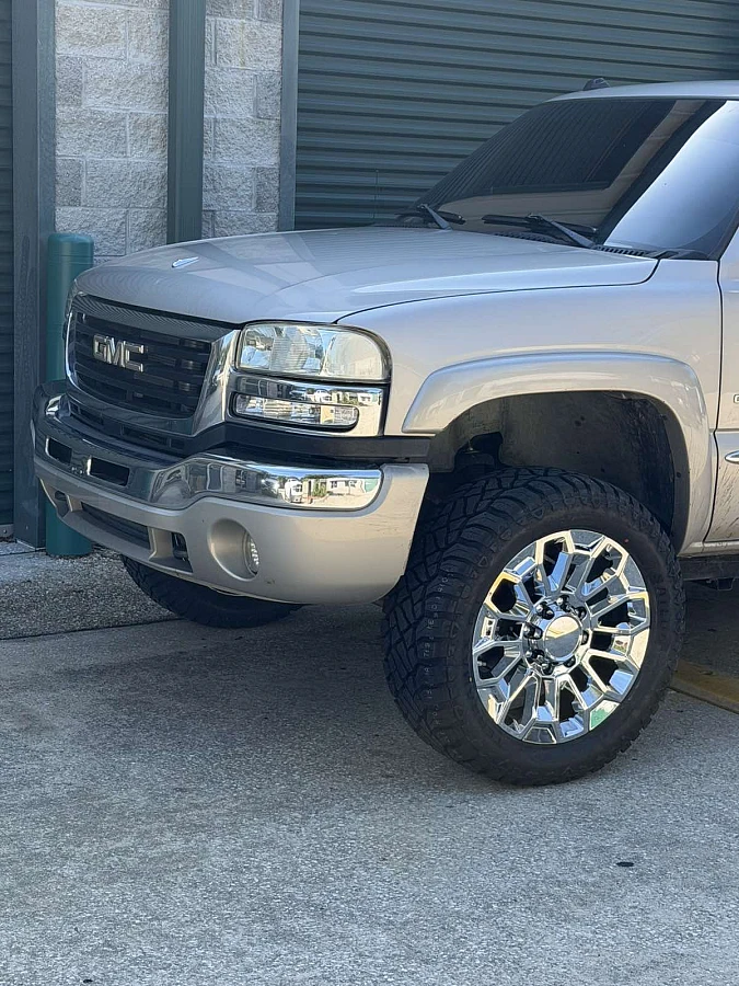 Chrome Replica Wheels 22" High Country 8x180mm Style 1140 on 2008 GMC Sierra 2500HD