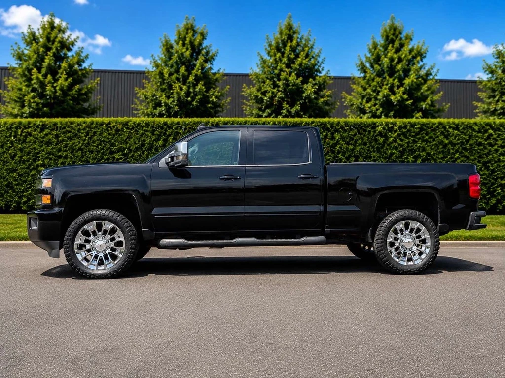 Chrome Replica Wheels 22" High Country 8x180mm Style 1140 on 2016 Chevrolet Silverado 3500HD