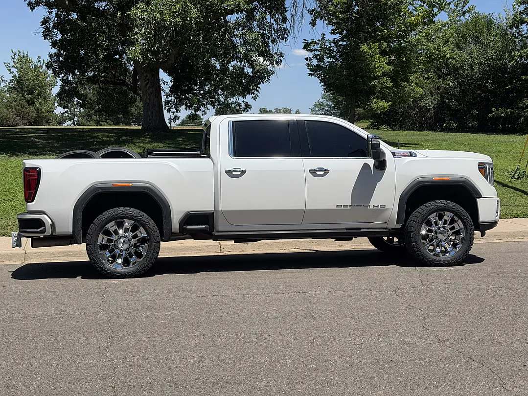 Chrome Replica Wheels 22" High Country 8x180mm Style 1140 on 2023 GMC Sierra 2500HD