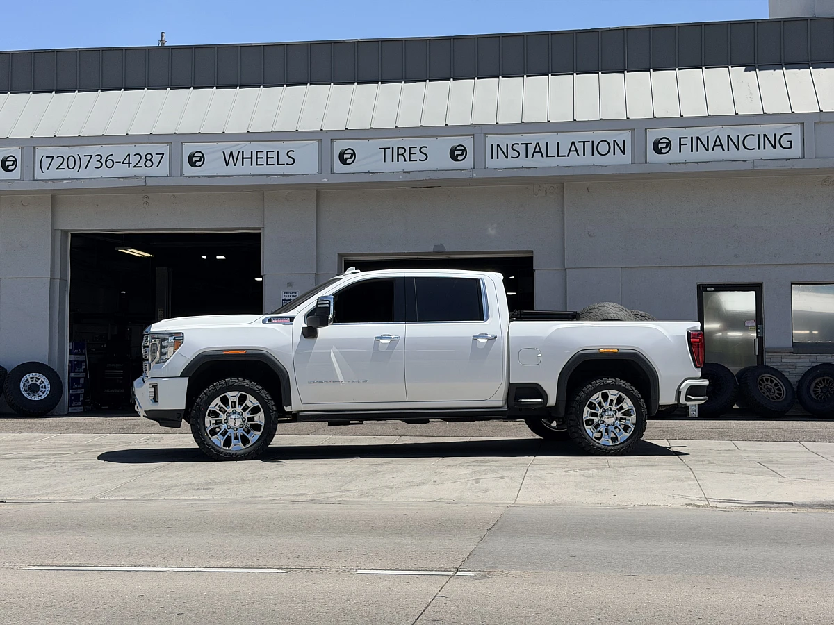 Replica Wheels 22" High Country 8x180mm Style 1140 Chrome Aftermarket Wheel on 2023 GMC Sierra 2500HD