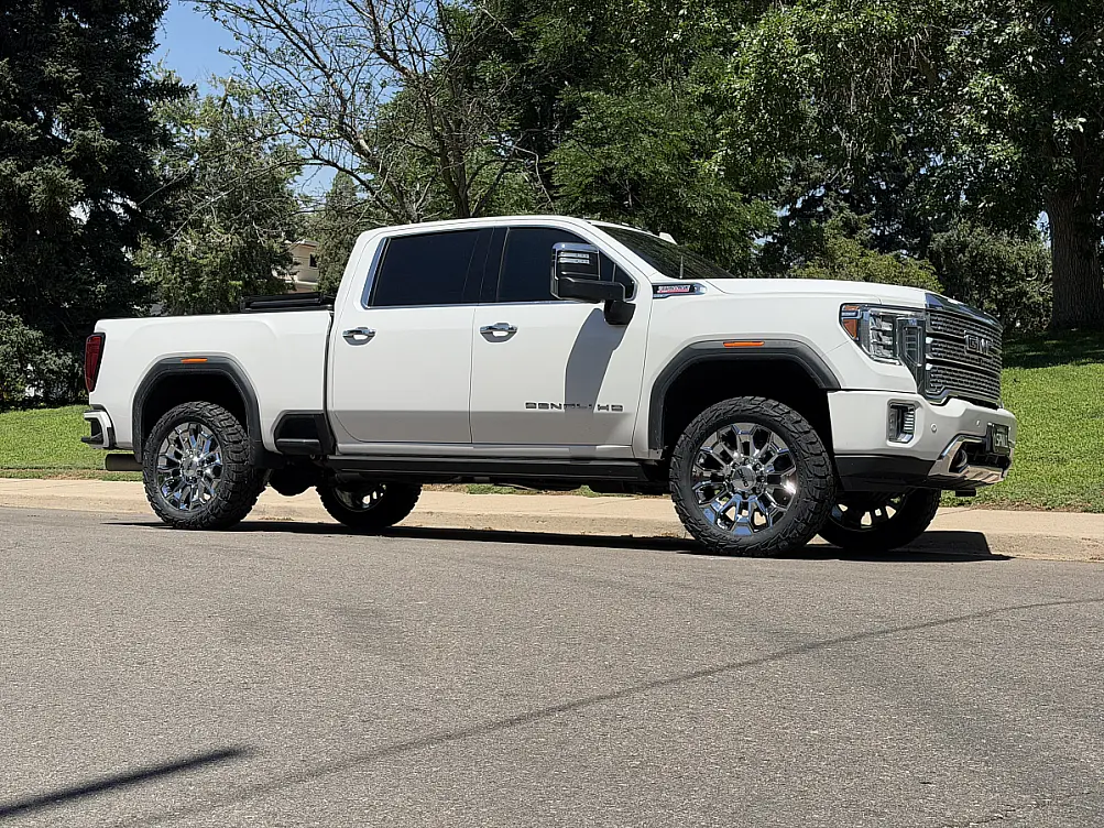 Replica Wheels Chrome 22" High Country 8x180mm Style 1140 Wheel on 2023 GMC Sierra 2500HD