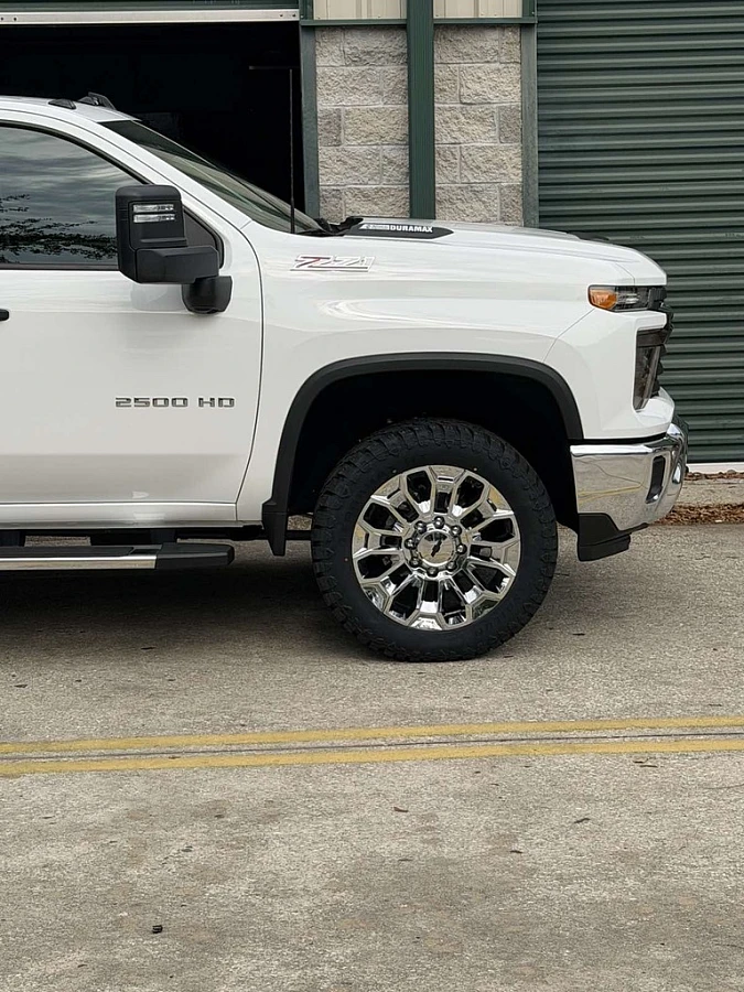 Chrome Replica Wheels 22" High Country 8x180mm Style 1140 on 2024 Chevrolet Silverado 2500HD