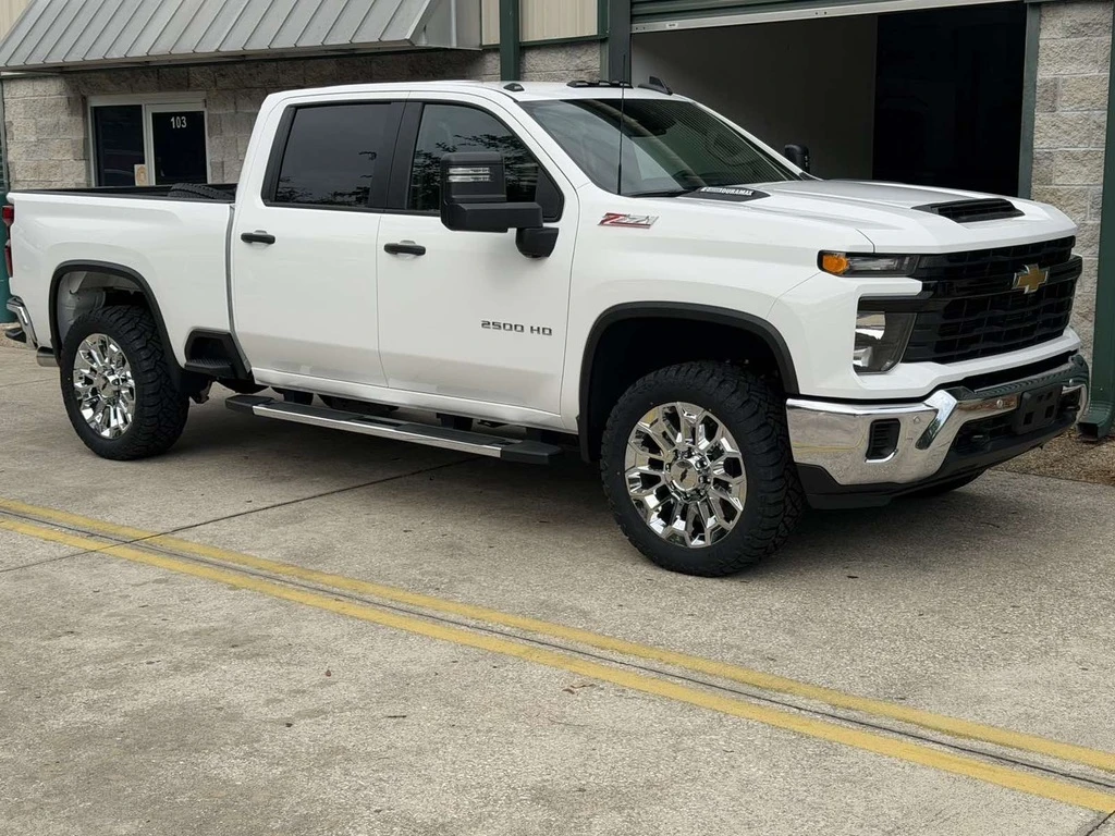 Replica Wheels 22" High Country 8x180mm Style 1140 Chrome Rim on 2024 Chevrolet Silverado 2500HD