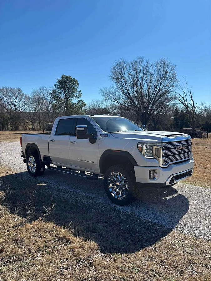 2024 GMC Sierra 3500HD with Replica Wheels 22" High Country 8x180mm Style 1140 Chrome Wheels