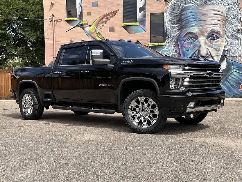 2025 Chevrolet Silverado 2500HD with Chrome Replica Wheels 22" High Country 8x180mm Style 1140 Rims