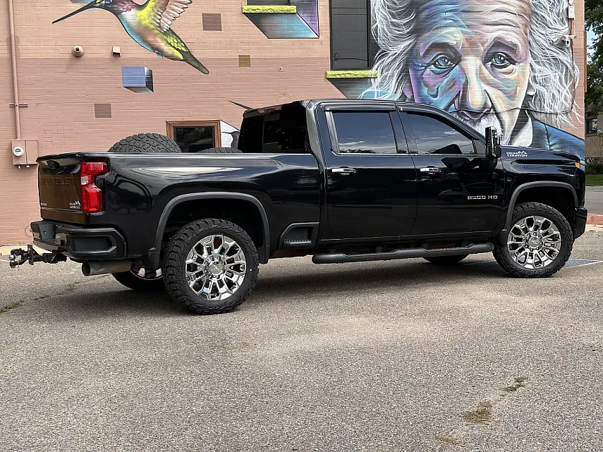 2025 Chevrolet Silverado 2500HD with Replica Wheels 22" High Country 8x180mm Style 1140 Chrome Rims