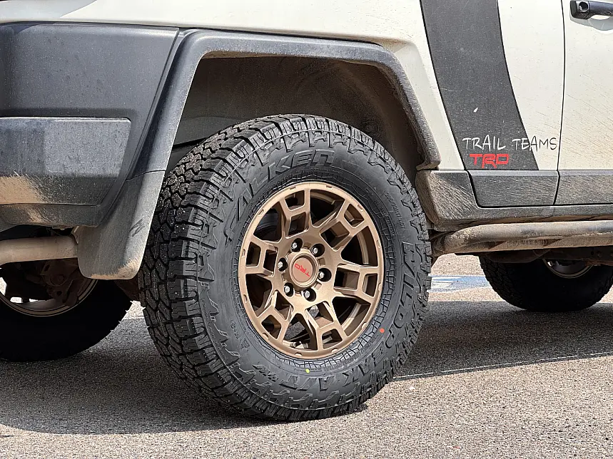 2013 Toyota FJ Cruiser with Replica Wheels 17" TRD Pro 302 Bronze Wheels