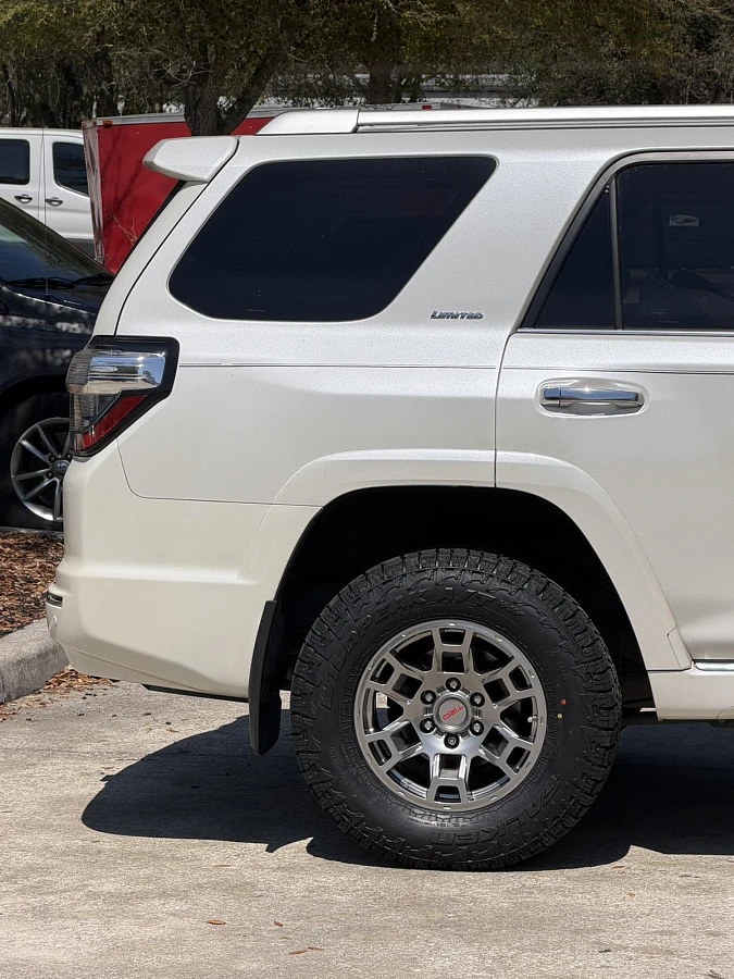 2018 Toyota 4Runner with Replica Wheels 17" TRD Pro 302 Silver Wheels