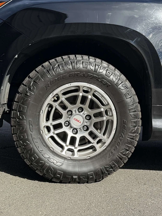 Replica Wheels 17" TRD Pro 305 Silver Rim on 2021 Lexus GX