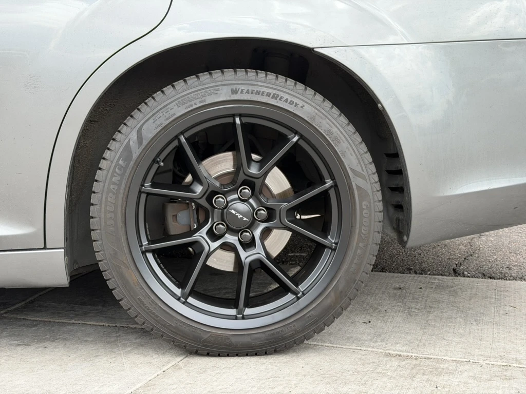 Replica Wheels Black 20" SRT 1136 Wheel on 2012 Chrysler 300