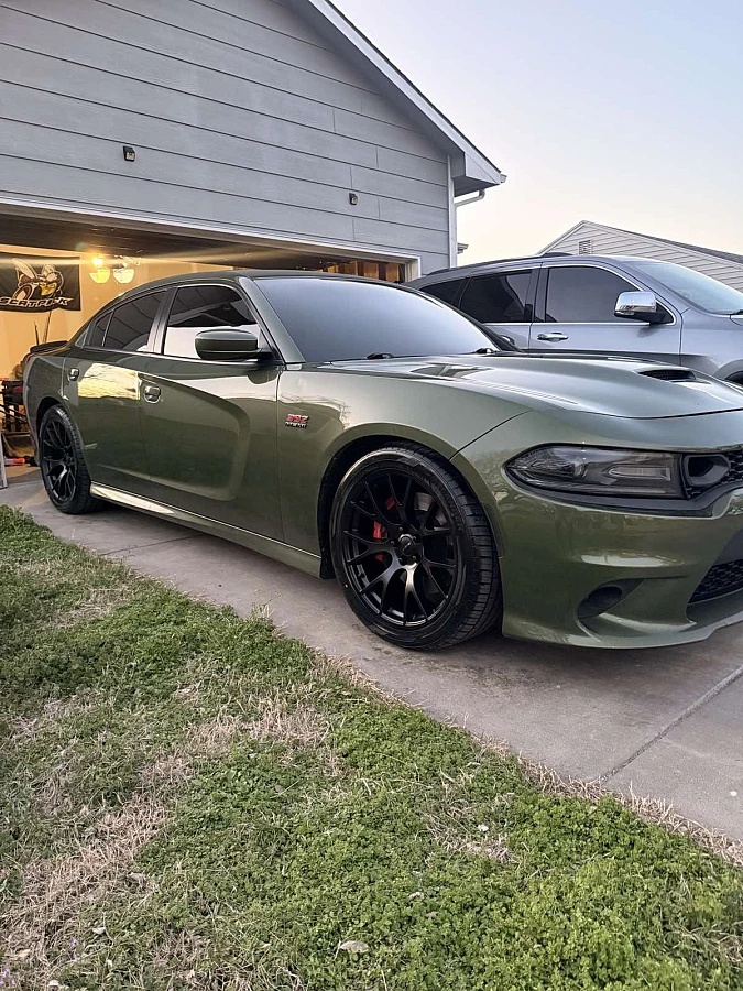 Replica Wheels 20" SRT Hellcat 1134 Black on 2022 Dodge Charger