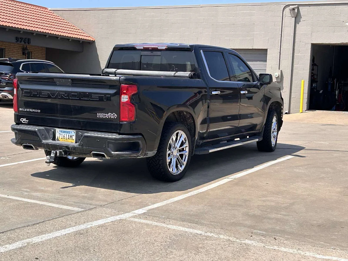 2024 Chevrolet Silverado 1500 with Replica Wheels 22" AT4 Style 1102 Chrome Wheels