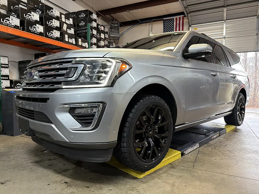 Replica Wheels 22" Ford F150 Platinum 1125 Black Rim on 2024 Ford Expedition