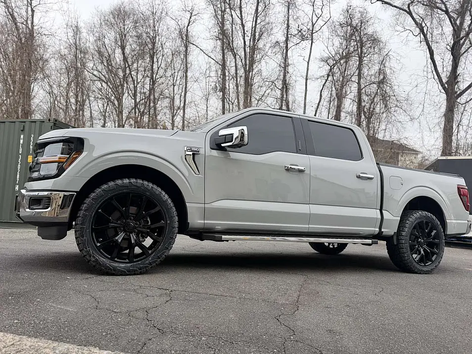 2024 Ford F-150 with Replica Wheels 22" Ford F150 Platinum 1125 Black Wheels