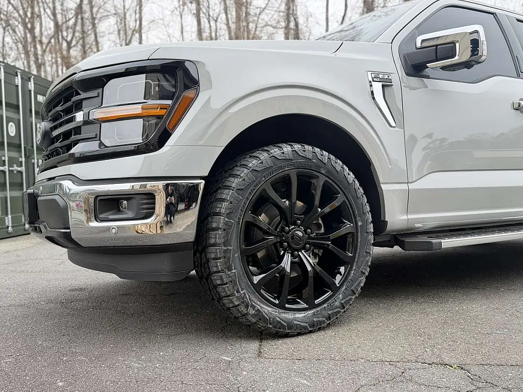 Replica Wheels 22" Ford F150 Platinum 1125 Black on 2024 Ford F-150