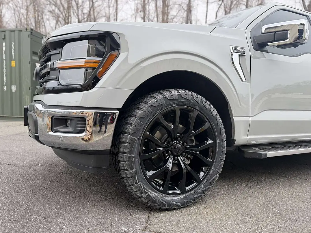 Replica Wheels 22" Ford F150 Platinum 1125 Black Rim on 2024 Ford F-150