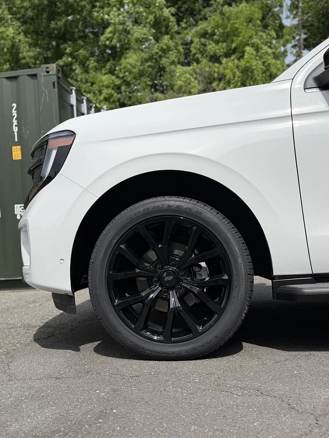 2025 Ford Expedition with Replica Wheels 22" Ford F150 Platinum 1125 Black Wheels