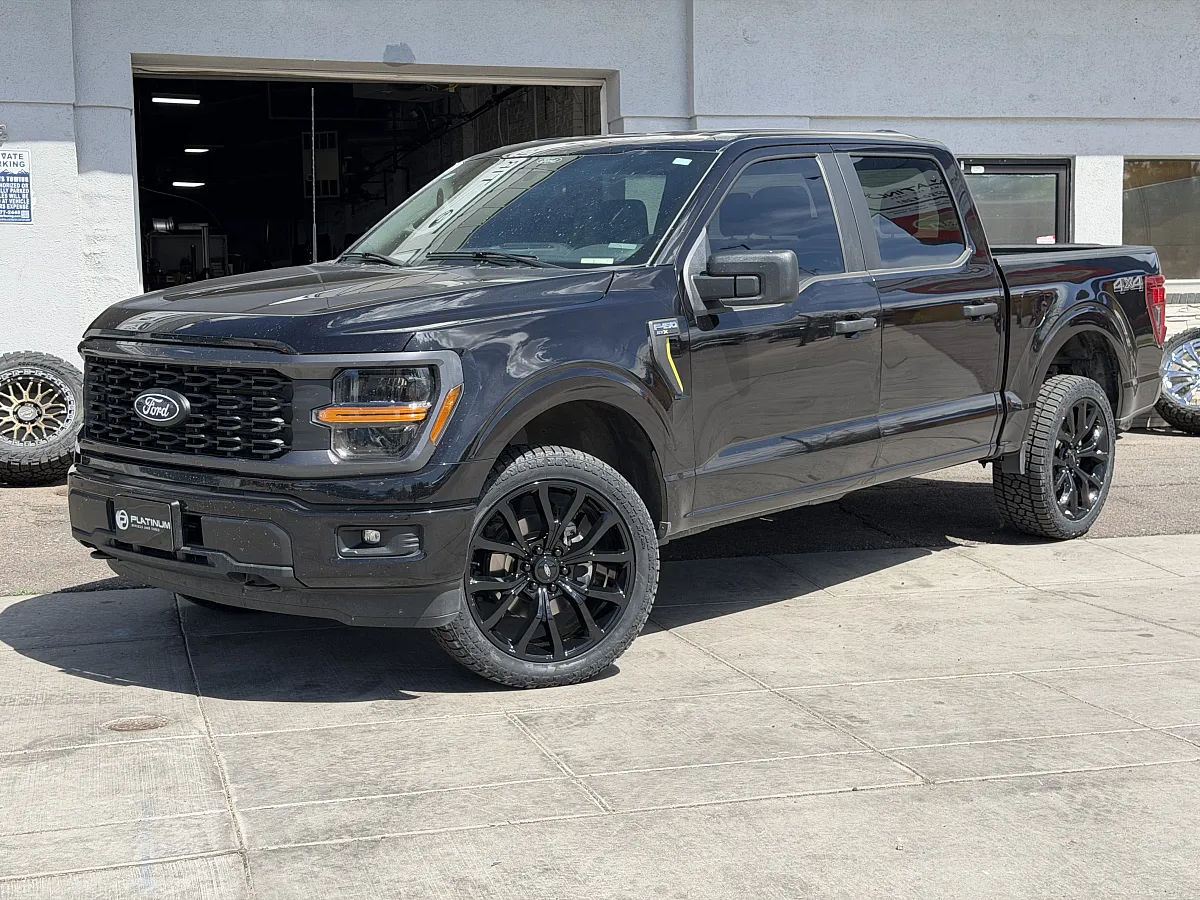 2026 Ford F-150 with Black Replica Wheels 22" Ford F150 Platinum 1125 Rims