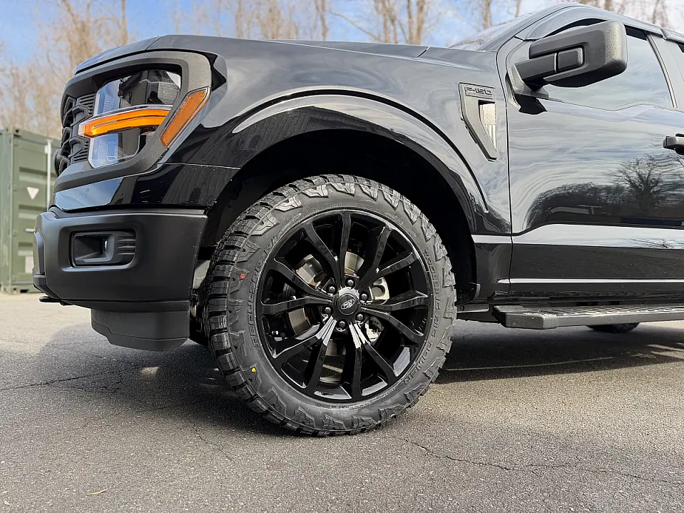 Replica Wheels 22" Ford F150 Platinum 1125 Black on 2026 Ford F-150