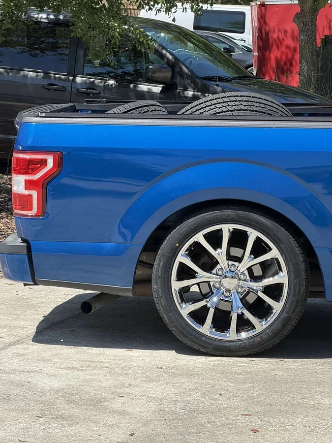 2019 Ford F-150 with Replica Wheels 22" Ford F150 Platinum 1125 Chrome Wheels