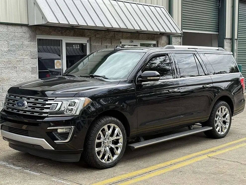 Replica Wheels 22" Ford F150 Platinum 1125 Chrome on 2022 Ford Expedition